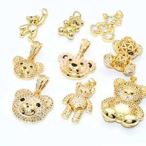 Gioielli da donna di lusso a prova di acqua placcato oro rame zircone impostazione <span class=keywords><strong>orsacchiotto</strong></span> ciondolo per <span class=keywords><strong>collana</strong></span> da donna - Product Image 1