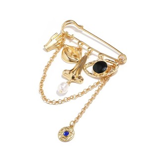 Broche Zooying <span class=keywords><strong>con</strong></span> borlas de ojos, nariz y boca exagerados, estilo dulce y divertido, pin de cintura ajustado <span class=keywords><strong>con</strong></span> características faciales para vestido de mujer - Product Image 2