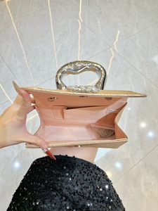 Cross-border New Shiny Elegant Polyester Women's Light Luxury Dinner <b>Clutch</b> Chain Magnetic Buckle High-end Crossbody Bag Tanjing - Product Image 3