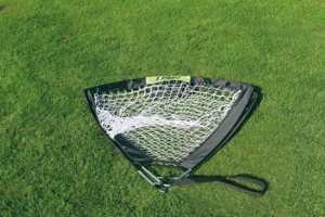 LISKI Easy-to-Install <b>Mini</b> Soccer <b>Goal</b> Minigoal - FOLD UP - in fiberglass and steel 90 x h 75 cm - with net and transport bag - Product Image 5