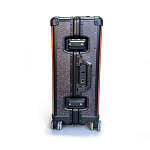 กระเป๋าเดินทางแบบล้อลากคาร์บอนไฟเบอร์ขนาด 20 นิ้ว รับผลิตแบบ OEM/ODM  โครงอะลูมิเนียม ดีไซน์ทันสมัย สำหรับทุกเพศ  ขายตรงจากโรงงาน - Product Image 2