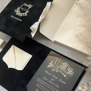 Tarjeteros de Terciopelo de Lujo Personalizados para Invitaciones de Boda, Tarjetas de Celebración con Grabado Dorado - Product Image 4