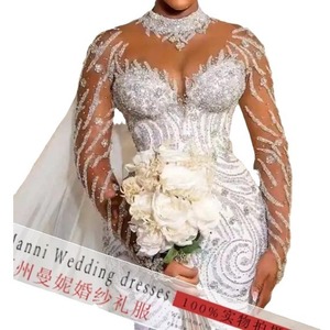 Nouvelle Robe de Mariée Style Africain pour le Commerce International, Robe de Mariée Sirène à Manches Longues et Col en V Profond en Dentelle, Vente en Gros - Product Image 2