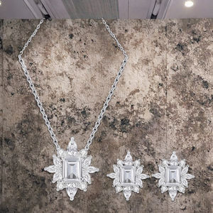 LUOTEEMI Nuevo Diseño, Juego de Joyería de Aretes y Collar con Flores Geométricas de Circonio y Latón Chapado en Rodio, para Regalo - Product Image 2