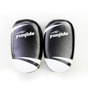 Coussin <span class=keywords><strong>de</strong></span> <span class=keywords><strong>frappe</strong></span> et <span class=keywords><strong>de</strong></span> coup <span class=keywords><strong>de</strong></span> <span class=keywords><strong>pied</strong></span> incurvé en cuir PU <span class=keywords><strong>de</strong></span> haute qualité, épais et durable, personnalisé pour le MMA, le taekwondo et le karaté - Product Image 2