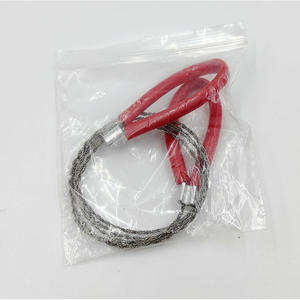 เลื่อยลวดแบบใช้มือสีแดงและสีดำ อุปกรณ์เอาตัวรอดขนาดกะทัดรัด ทำจากโลหะ เครื่องมือช่วยเหลือกลางแจ้งสำหรับใช้ในกรณีฉุกเฉินในพื้นที่ป่า - Product Image 1