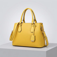 Sac à bandoulière de luxe en cuir PU pour femme, grande capacité, sac fourre-tout tendance, impression de logo personnalisée pour marques féminines, vente en gros