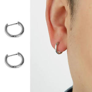Fabricant personnalise des boucles d'oreilles en alliage de titane F136 de haute qualité, des boucles d'oreilles épaisses, des bijoux perforés à la mode - Product Image 4