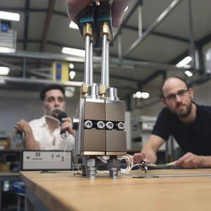 Phun đôi tự động điện nóng chảy keo Streamline súng cho các ứng dụng nhựa năng suất cao - Product Image 2