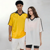 Maillot de football rayé vintage personnalisé avec logo pour homme – T-shirt de football léger et respirant style rétro – Vêtements de sport de marque directement de l'usine