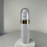 Flacons cosmétiques en forme de capsule de pilules colorées en plastique PET de 40ml 60ml 80ml avec joint de pulvérisateur à pompe