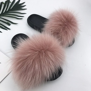 WB147 toptan sıcak satış kabarık isıtıcı Faux kürk Tote çanta kadınlar için çanta Plushy omuz çantaları ve ayakkabı seti - Product Image 5