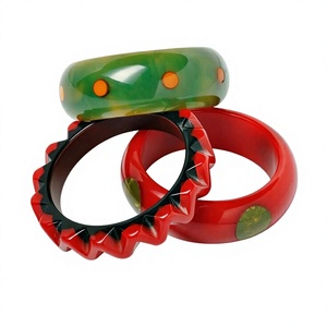 Conjuntos de Brazaletes de Resina Estilo Punk con Diseño de Púas, Color Rojo, Verde y Naranja, Brazaletes Modernos y Coloridos, Joyería Acrílica Unisex para Mujer - Product Image 1