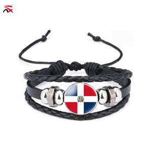 Coffret Cadeau pour Supporters de Football Américain avec Drapeau National de la Dominique : Bracelet, Casquette Bob, Drapeau à Accrocher et Sac à Cordon – Meilleures Ventes - Product Image 2