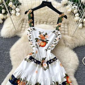Robe midi décontractée pour femme, imprimé floral doux, dos nu, sans bretelles, sans manches, coupe ample, respirante, tissée, ourlet plissé, printemps - Product Image 3