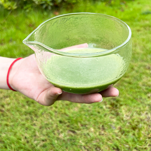 Bol à matcha <span class=keywords><strong>Benuo</strong></span> Unique Matcha Chawan en verre texturé résistant à la chaleur avec bec verseur - Product Image 4