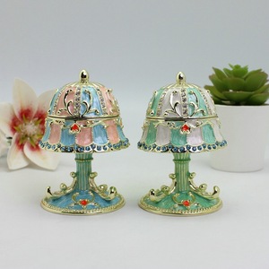 Exquisito Diseño de Caja de Joyería de Peltre Hecha a Mano con Pedrería Colorida Estilo Fabergé - Product Image 3