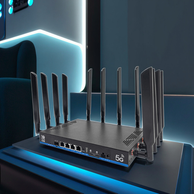Scalable 5G CPE Router with 10G Uplink Metal Housing Design for Easy Stacking in Server Racks