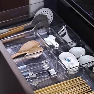 Organisateurs de tiroirs polyvalents en plastique transparent de 4 tailles pour le rangement des ustensiles de cuisine et des meubles de salle de bain Bacs de rangement sûrs pour les aliments - Product Image 2