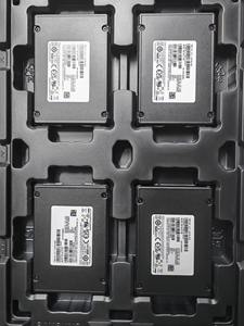 Unidad de Estado Sólido GUIXING Enterprise Usada MZWLO1T9HCJR-00A07 PM1743 U.2 1.92T SATA 6Gbps SSD - Product Image 3