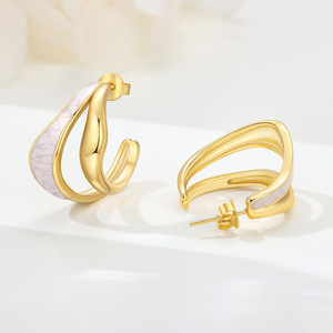 Pendientes de media aro elegantes que no se desvanecen, pendientes de diseño original y único. - Product Image 4