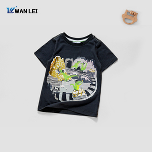 クールな夏の男の子用セット アウトドアスポーツウェア 綿混 キッズTシャツ ショートパンツ アクティブな幼児用衣装 家族お揃いコーデ - Product Image 6