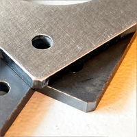 Machine de ponçage et de polissage automatique double bande abrasive robuste Honry SSQ1000 pour le chanfreinage des bords de grandes pièces et le ponçage des surfaces en aluminium