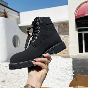 Botas de trabajo de cuero genuino impermeables de diseño original de lujo, botas de cuero de caña alta para otoño e invierno, cálidas para exteriores. - Product Image 4