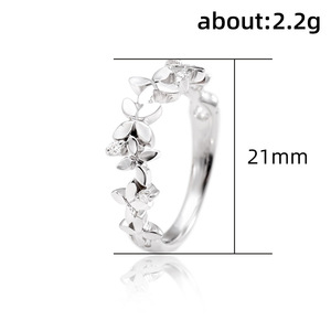 Anello con Indice Floreale per Donne, Gioiello da Dito Minimalista ed Elegante - Product Image 5