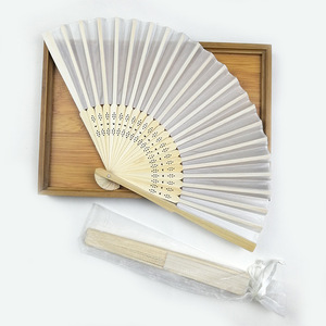 Éventail pliable en bambou blanc de 21 cm, design gratuit, petit éventail de mariée traditionnel, éventail pliant personnalisé, éventail à main, cadeau de fête - Product Image 4