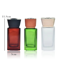 Bouteille diffuseur d'arômes carrée décorative en verre de 500 ml, vide, pour bâtonnets parfumés, personnalisable avec couvercle en bois, vente en gros