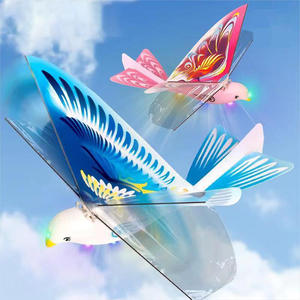 Pássaro Eletrônico Voando Livre Sem Controle Remoto, Brinquedos para Crianças com Luz LED para Brincar ao Ar Livre - Product Image 6