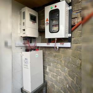 Batería de Iones de Litio Monofásica Híbrida de Alta Tensión 240V S6 EH1P(3.8-11.4)K-H-US de Calidad Garantizada, 97% de Eficiencia para el Hogar - Product Image 6
