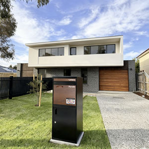 Kotak pengiriman paket desain kedap air kapasitas besar ODM OEM Modern dan kotak huruf berdiri Gratis - Product Image 1