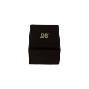 Caja de Exhibición para Relojes DS DSO-1007 de Madera Maciza Cuadrada Hecha a Mano de Alta Calidad y Ecológica con Logotipo Estampado en Caliente - Product Image 1