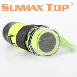 Linterna de Buceo Subacuática P176Q, Recargable por USB, Resistente al Agua, Haz de Luz Potente - Product Image 3