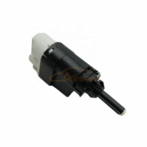 Parada de interruptor de luz de freno hecha en China usada para <span class=keywords><strong>Renault</strong></span> OE No.253206170R - Product Image 2