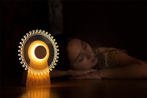 Boîte à musique rotative moderne en bois avec LED, cadeau créatif, lampe de chevet à éolienne rechargeable par USB, décoration d'intérieur - Product Image 5