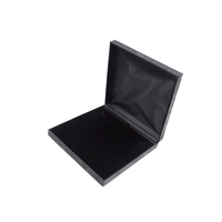 Emballage de bijoux minimaliste 2026, boîte à bijoux rigide en papier, boîte cadeau de luxe, logo personnalisé pour boîte à collier durable