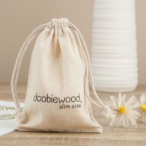 Sacs en coton biologique blancs recyclables avec logo personnalisé et cordon de serrage, sacs pour oreillers et literie, taille personnalisable - Product Image 6