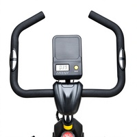 Vélo de spinning OEM silencieux à transmission par courroie pour salle de sport commerciale – Cardio Master