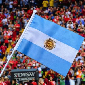 Drapeau argentin portable personnalisé 2026 en polyester, imprimé numériquement, imperméable et résistant aux plis, disponible - Product Image 1