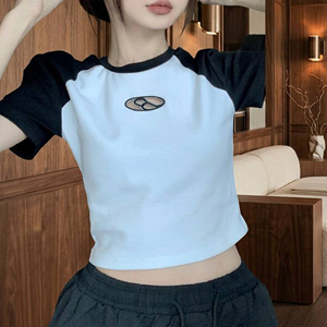 T-<span class=keywords><strong>shirt</strong></span> Raglan Rétro Américain Femme 2026 - Top Court Sexy Contrastant, <span class=keywords><strong>Tee</strong></span>-<span class=keywords><strong>shirt</strong></span> d'Été Audacieux « Spicy Girl » pour la Vente en Gros de Mode - Product Image 1