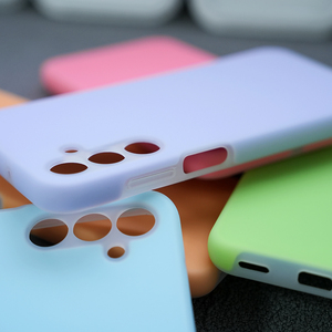 S011 Vente en gros Coque de téléphone en silicone de qualité supérieure pour Samsung A35-5G A17 A05s A56 A54 A26 pour Galaxy S24 S25 S26 Ultra - Product Image 5
