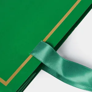 Sacchetti di carta economici verde scuro con sacchetti di carta con logo bordo oro