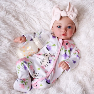 Poupées réalistes Babeside Megan, petite fille de 17 pouces avec tête et membres en vinyle et corps en tissu doux - Product Image 1