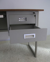 Vente en gros de meubles de bureau à domicile design moderne à bas prix table d'étude de bureau d'ordinateur pour le personnel avec tiroir verrouillé