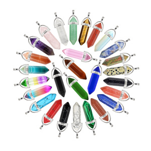Pendentif colonne hexagonale en cristal de pierre naturelle de bohème américain européen Collier pendule d'<span class=keywords><strong>esprit</strong></span> en forme de balle à double pointe - Product Image 1
