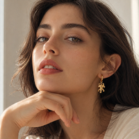 Ensemble de bijoux tendance européen et américain : bague, collier et boucles d'oreilles en acier inoxydable plaqué or 18 carats, motif grenouille
