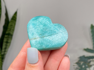 Venta al por mayor de cristal de amazonita natural de alta calidad, con forma de corazón, brillante y con efecto de nube, tendencia de moda, tema de amor - Product Image 3